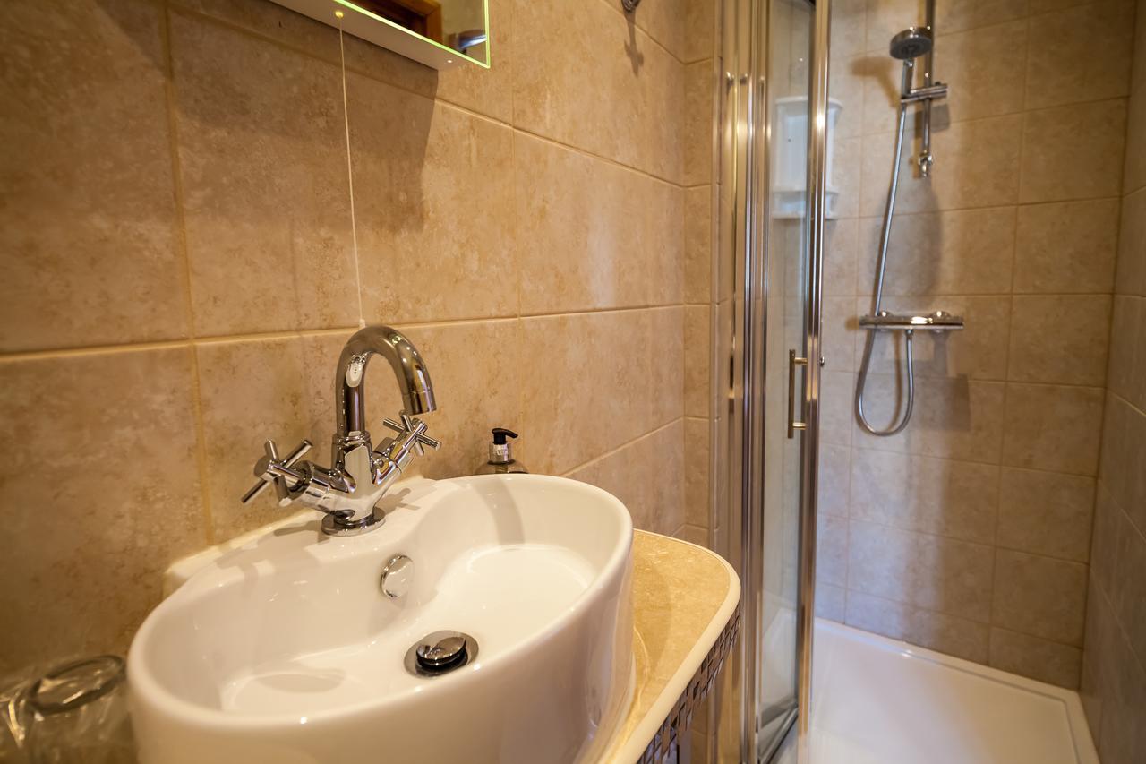 Langdon Farm Guest House Kilgetty Экстерьер фото